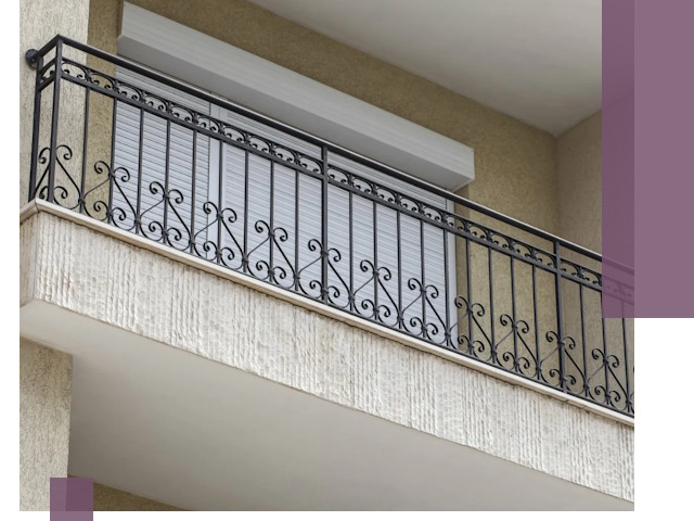 Балконные ограждения из металла и стекла в Славгороде для домов